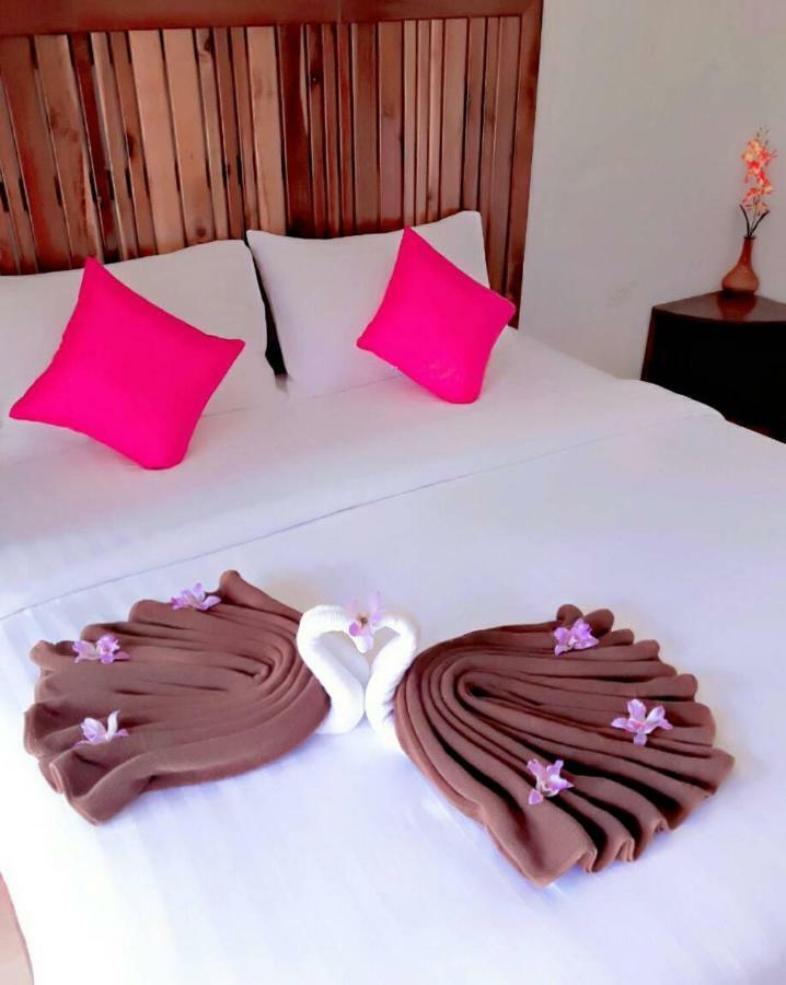 Billabong Hotel And Cafe Baan Tai Luaran gambar