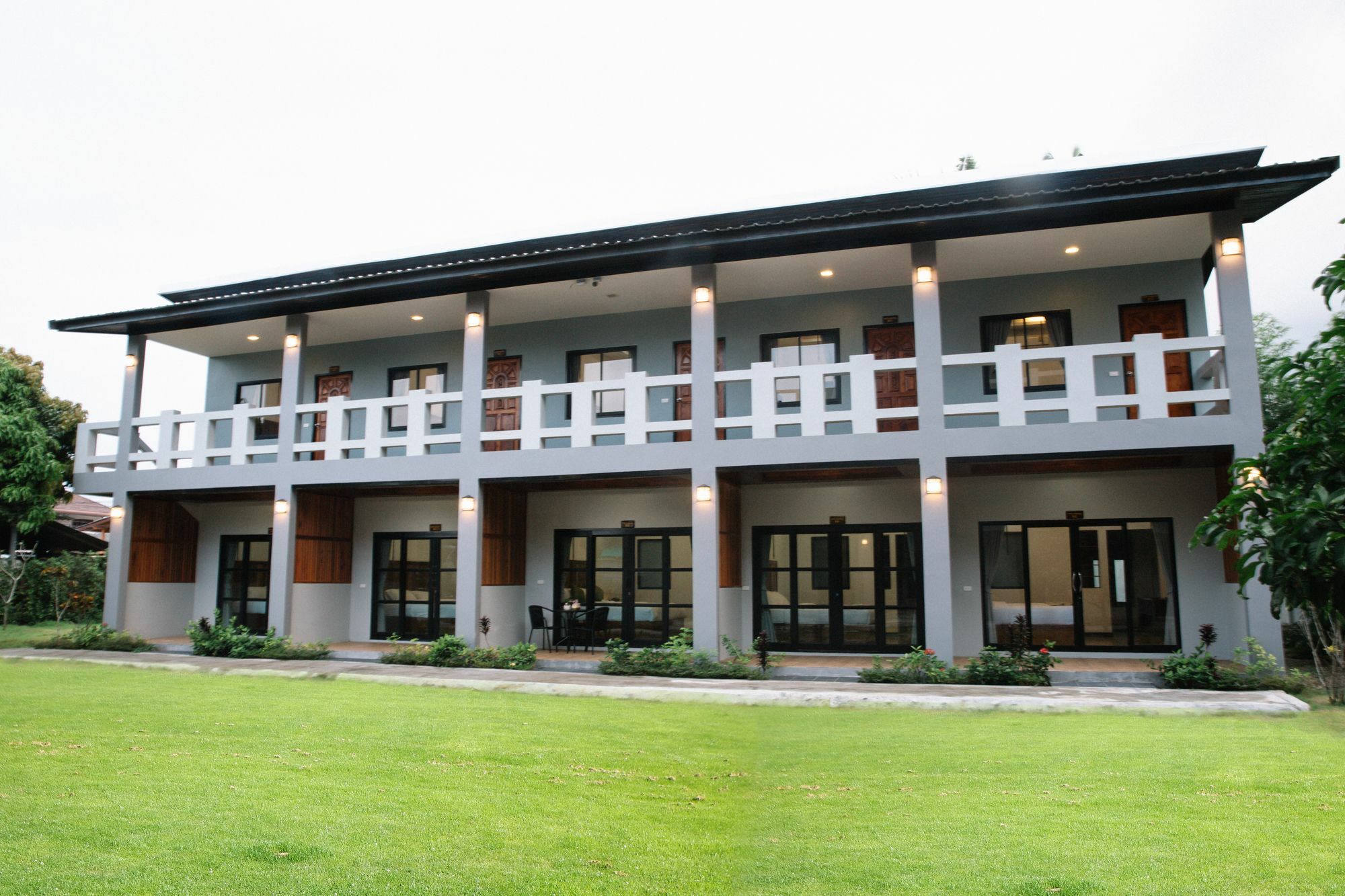 Billabong Hotel And Cafe Baan Tai Luaran gambar